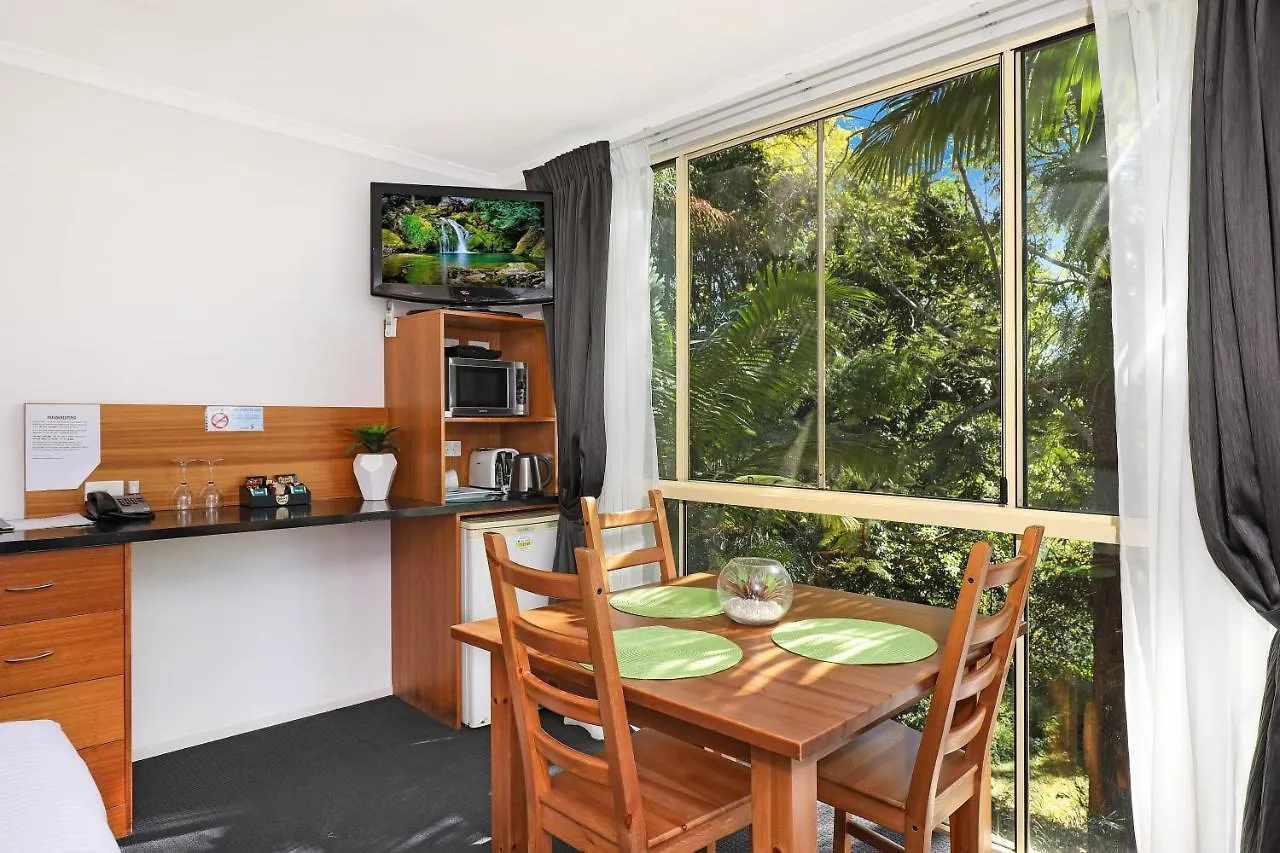 Caboolture Riverlakes Boutique Motel 4*,